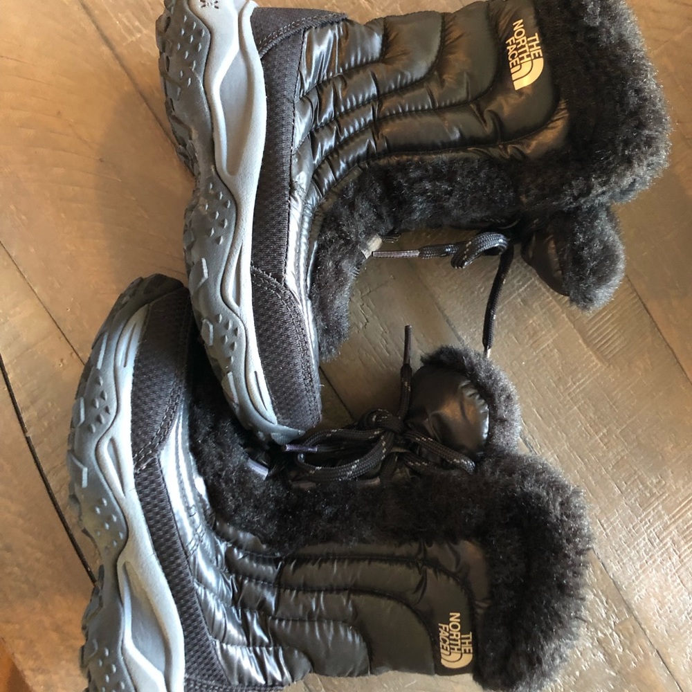 The north face kids snow boots